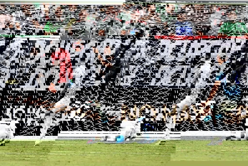 1892663