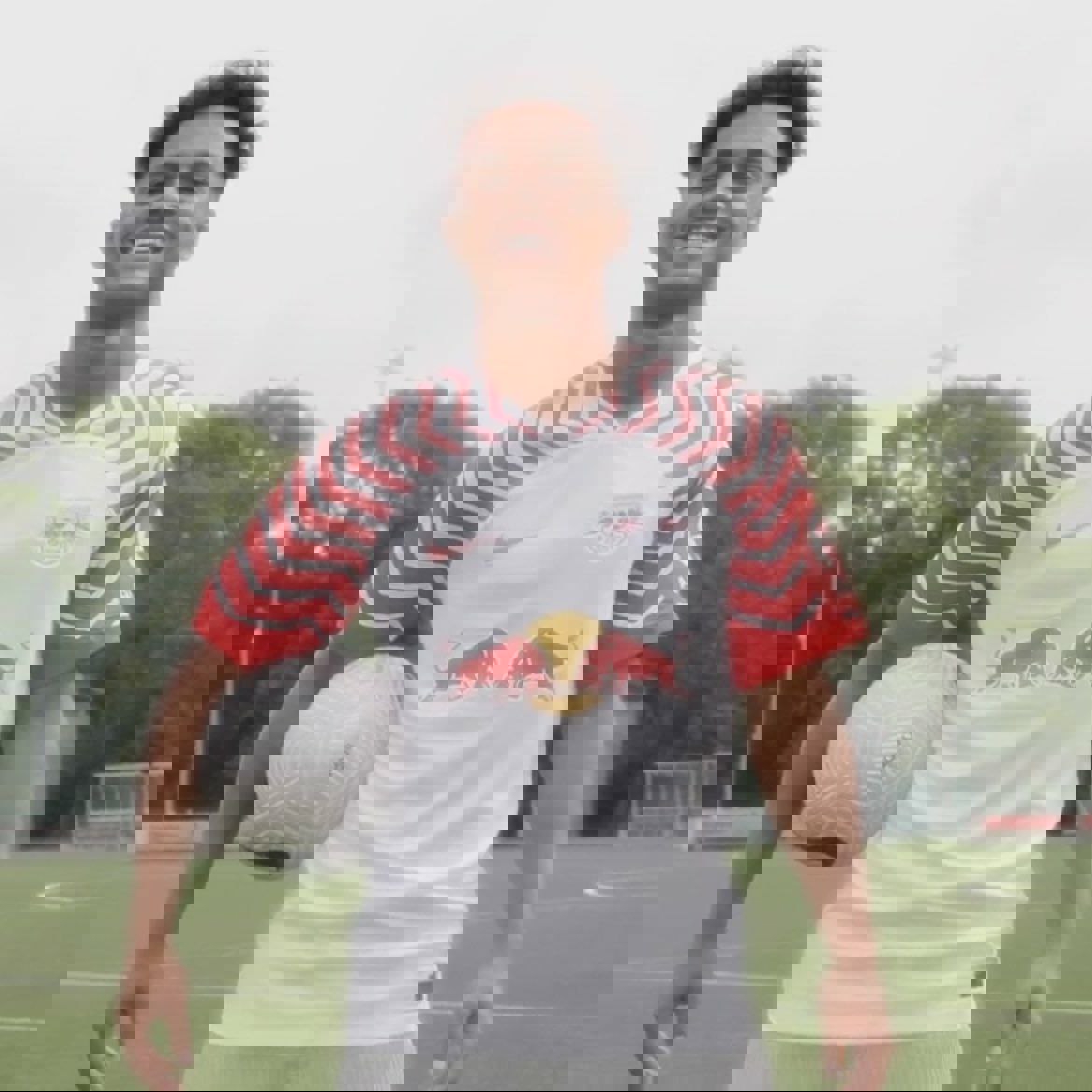 1892760