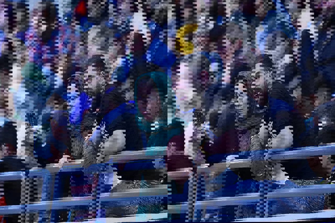 1892786