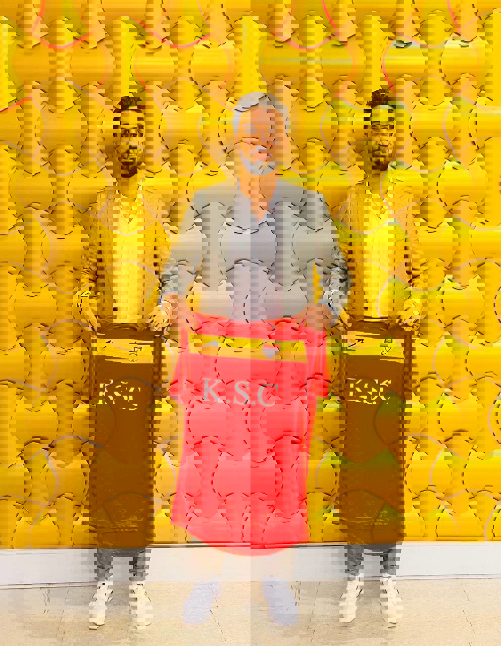 1892763