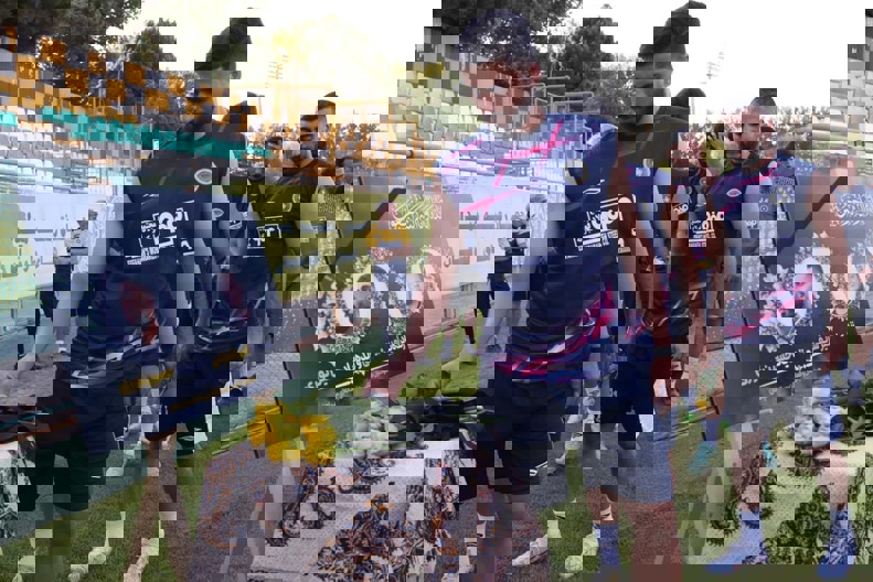 1892870