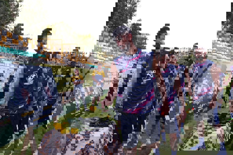 1892864