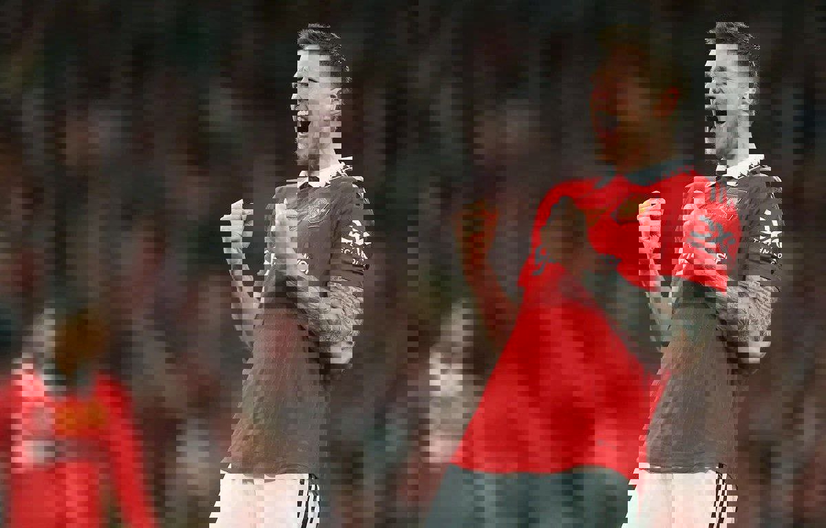 1892876