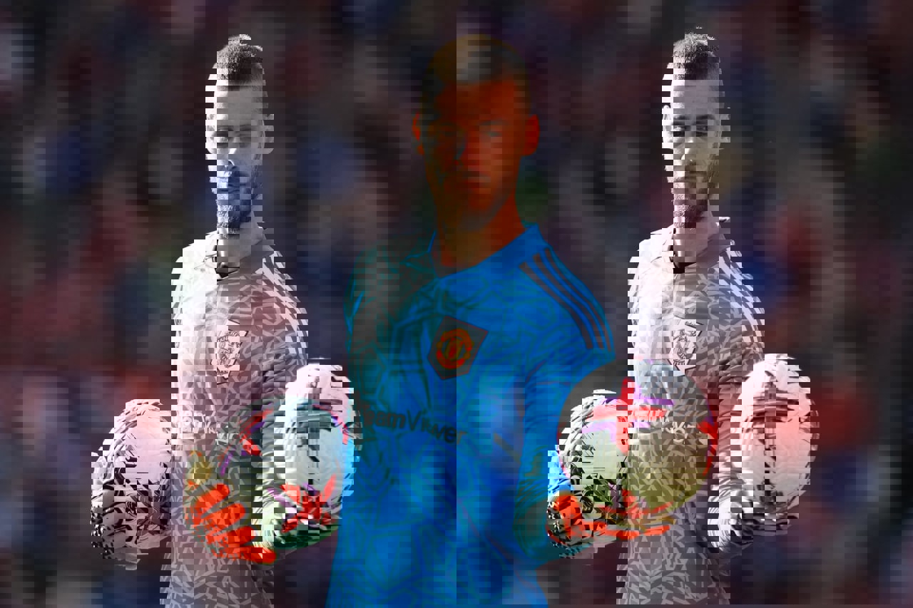 1892878