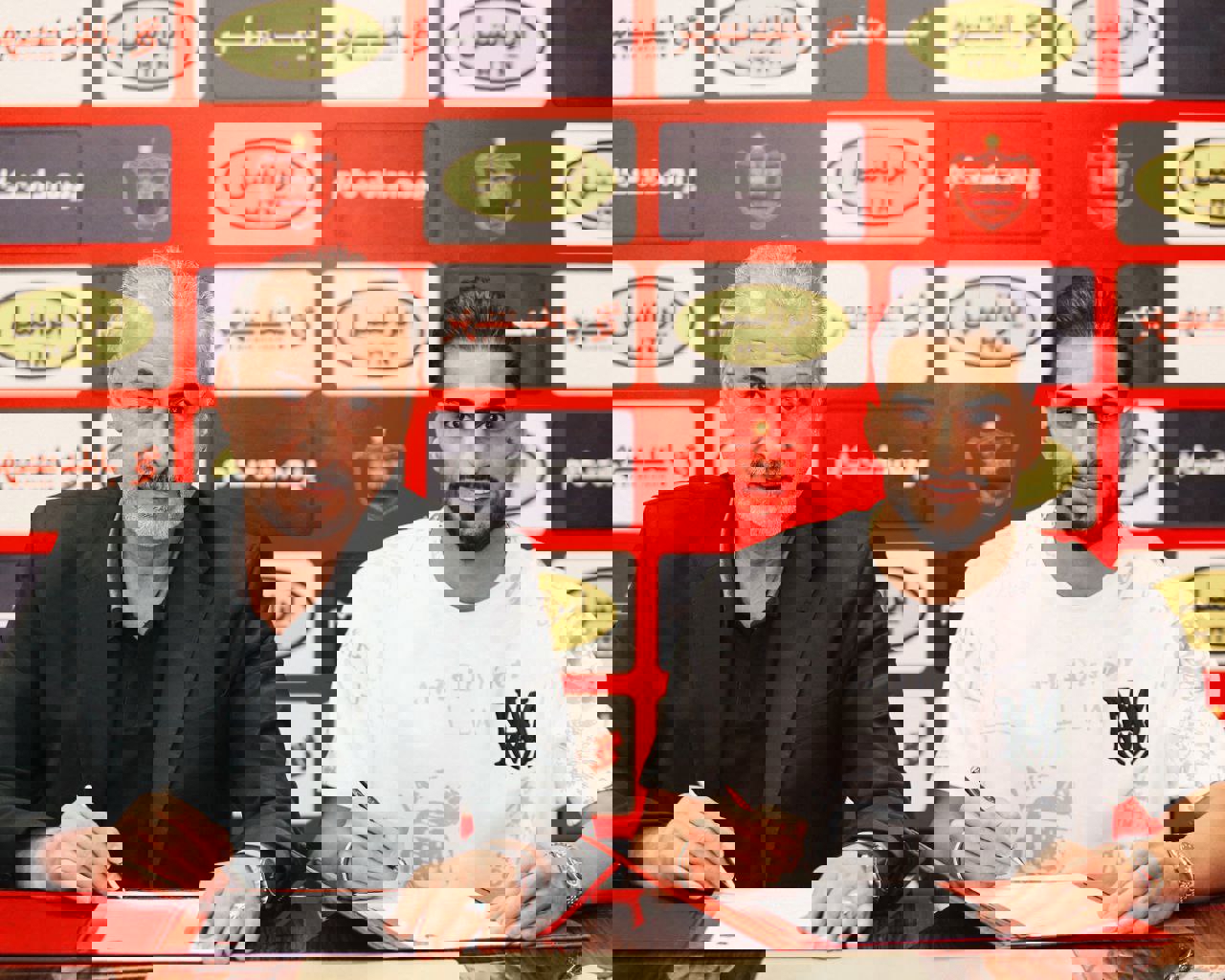1892938