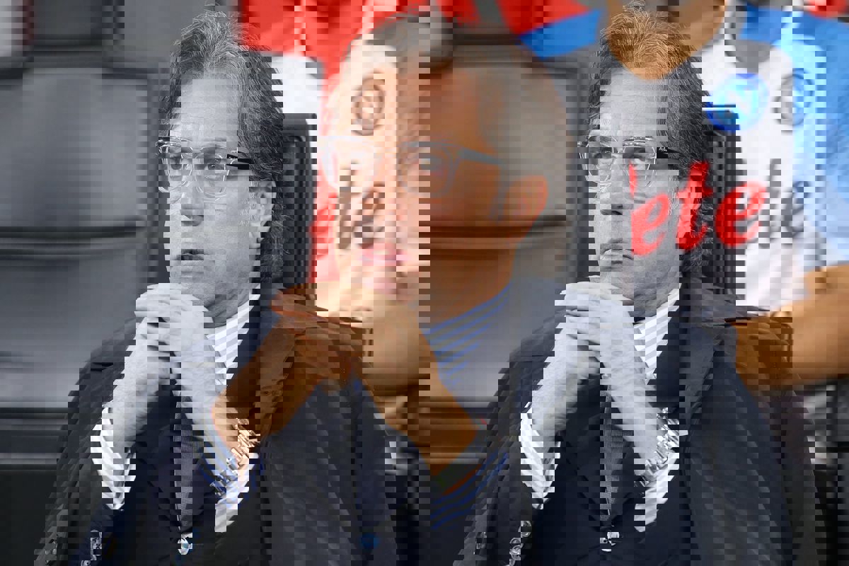 1892963