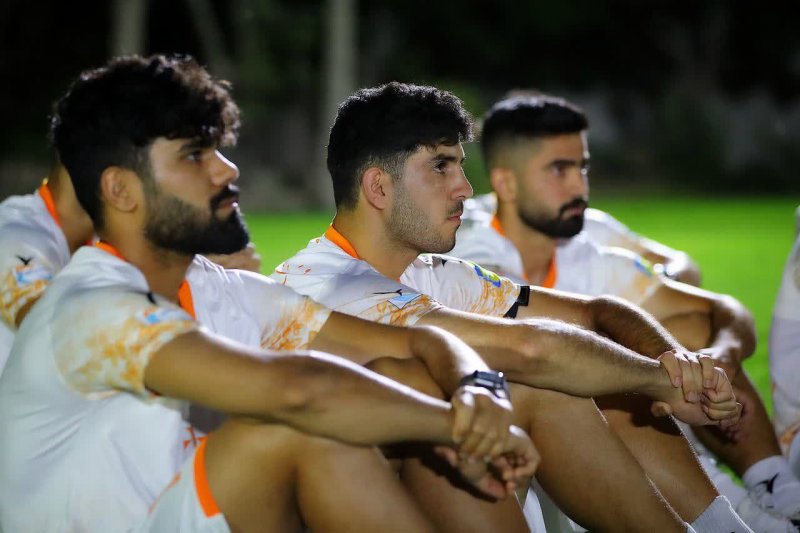 آرزوهای بزرگ خدابنده‌لو با پیراهن نارنجی / ستاره محبوب و انتخاب خاص‌ترین رنگ ممکن