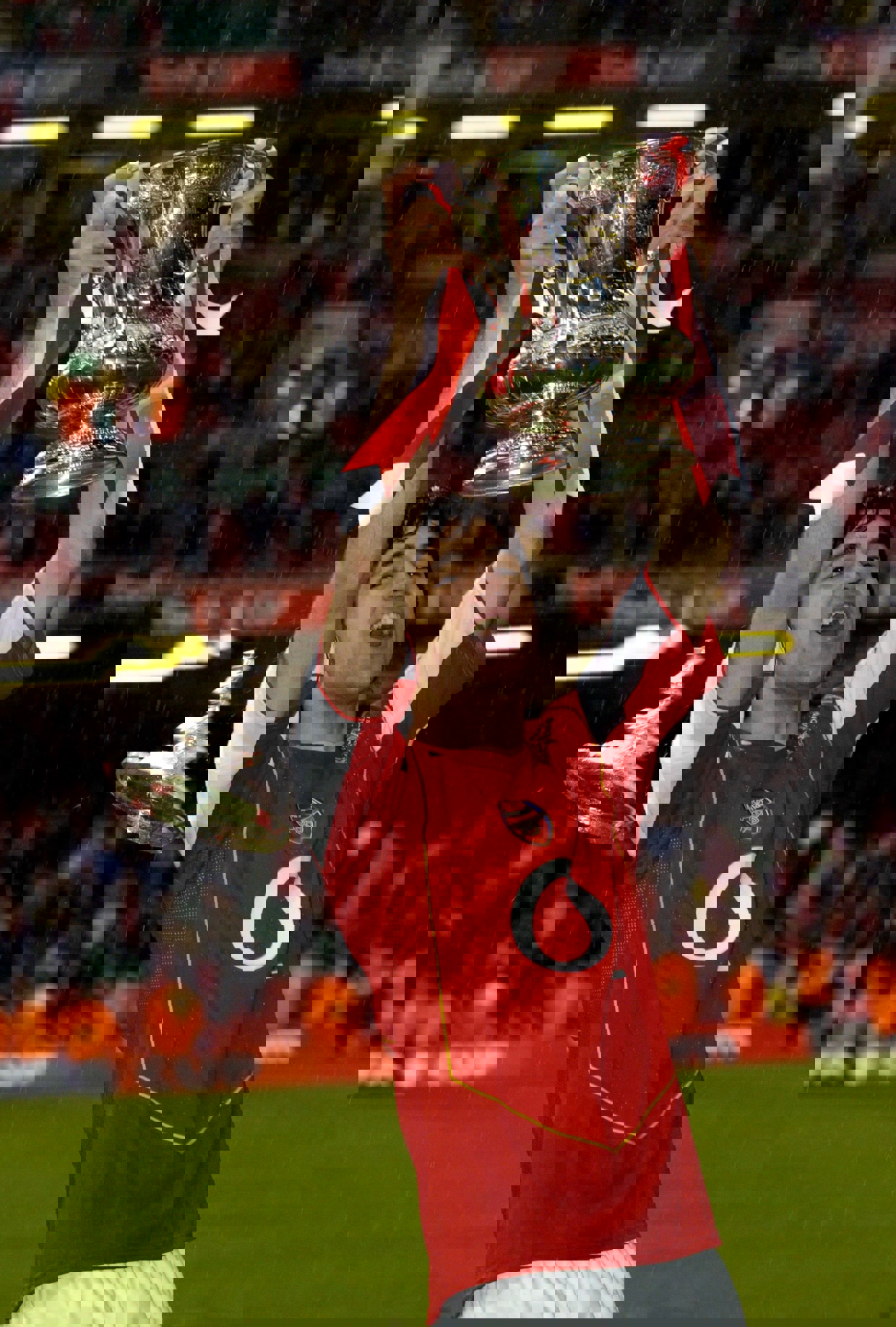1893207