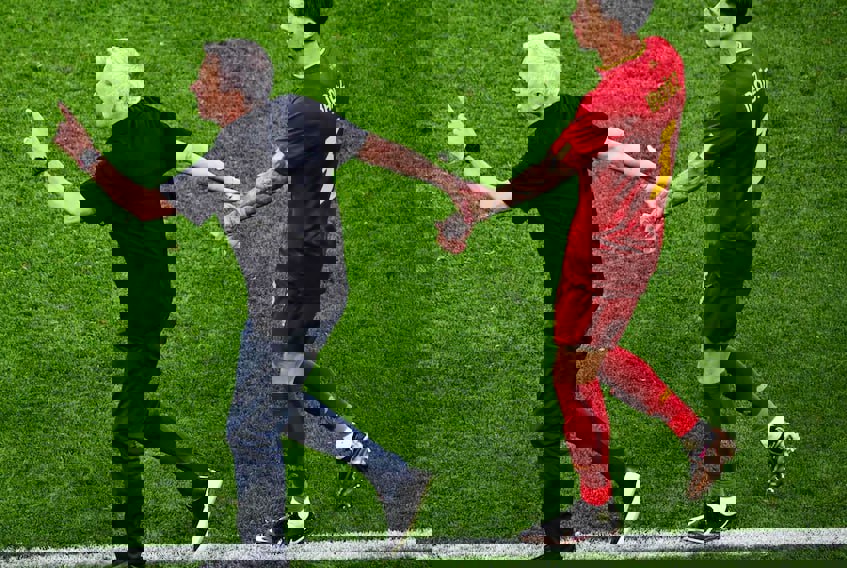1893272
