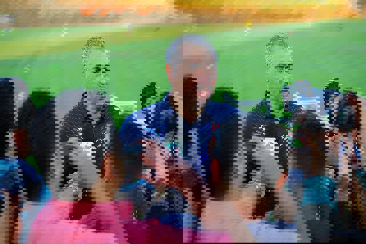 1893270