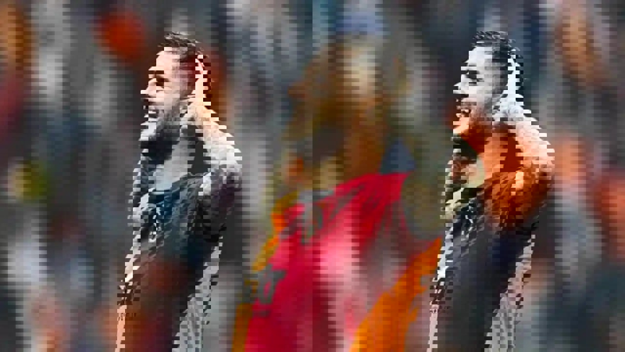 1893290