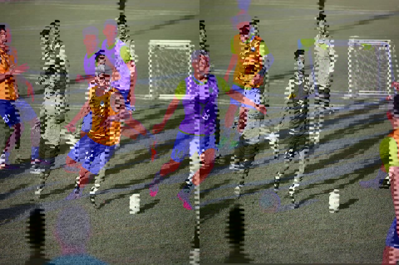 1893493