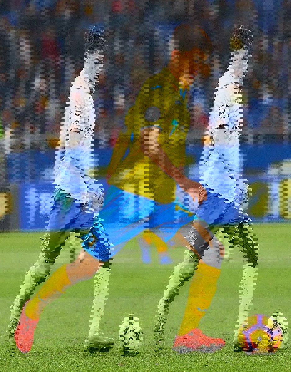 1893570
