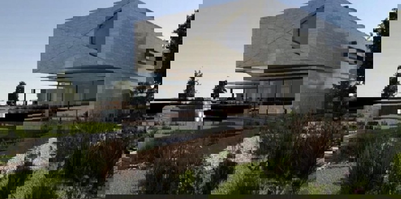 1893675