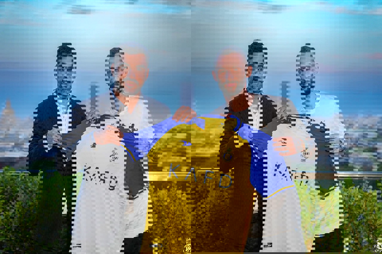 1893952