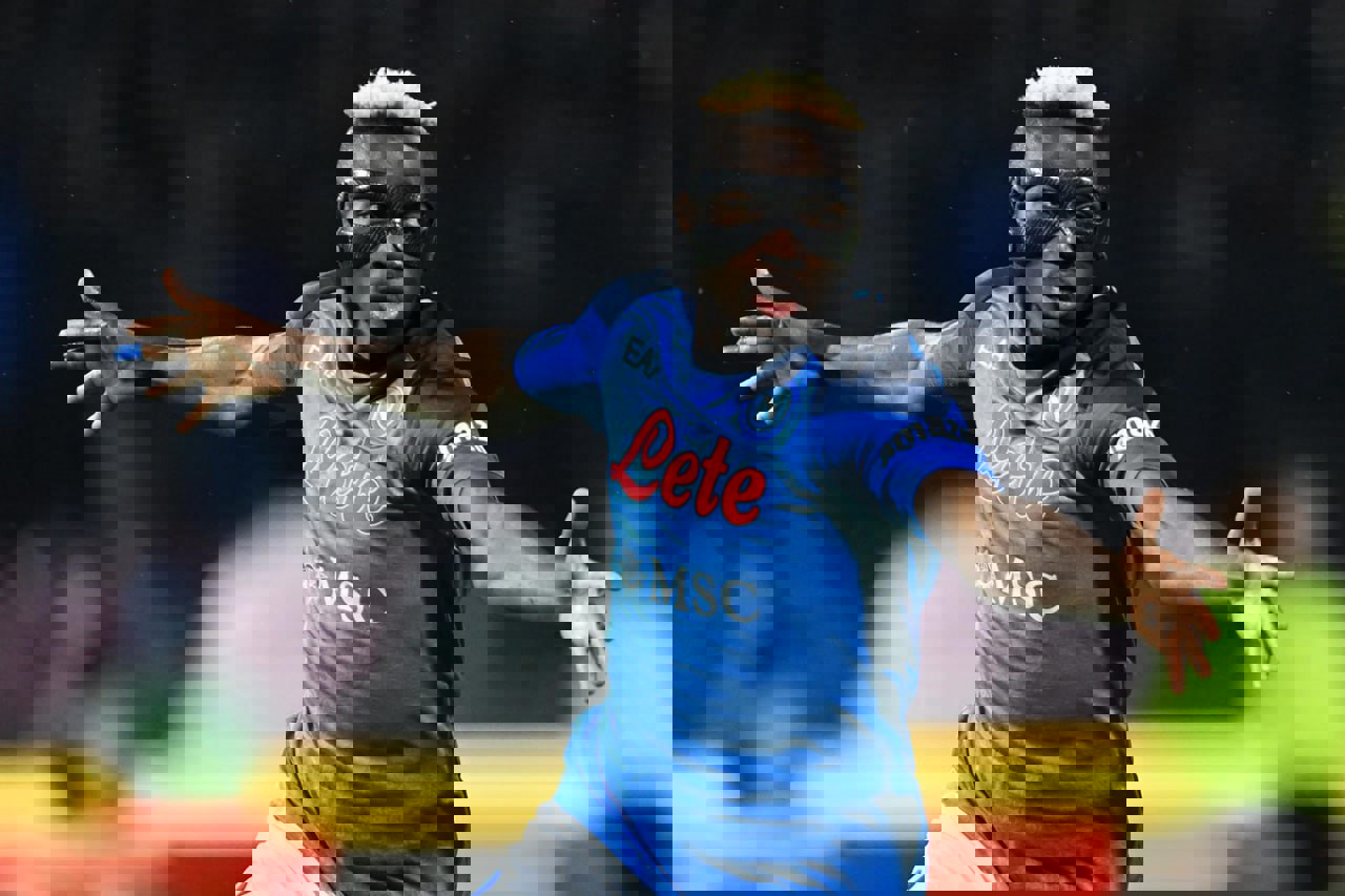 1894359