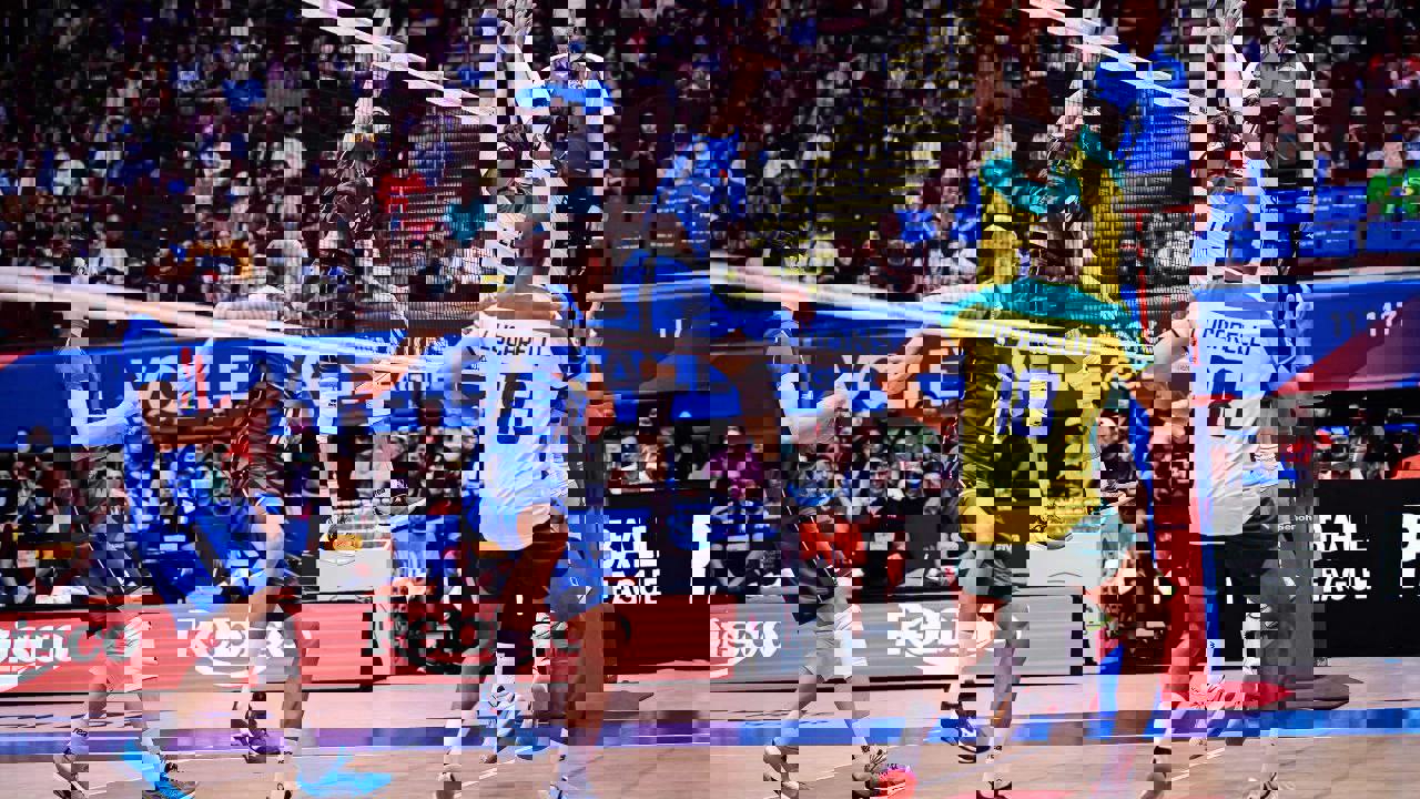 1894128