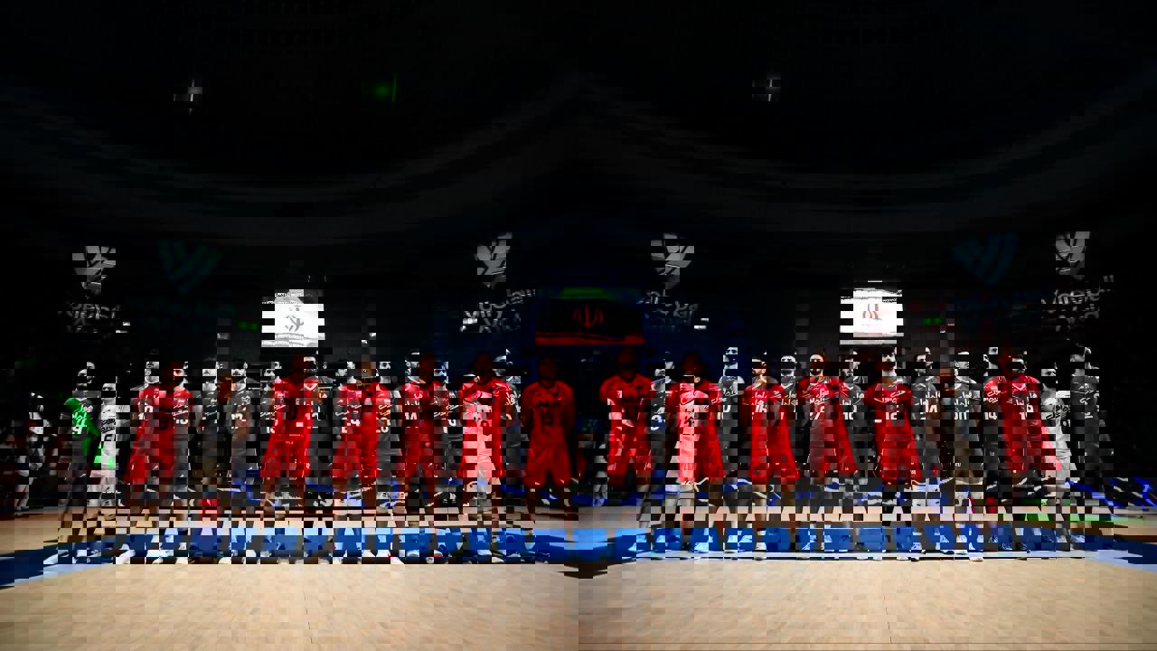 1894037