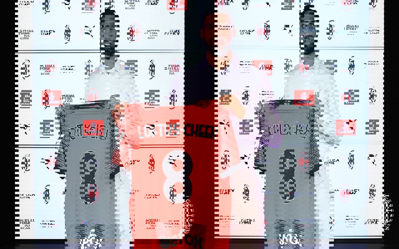 1894154