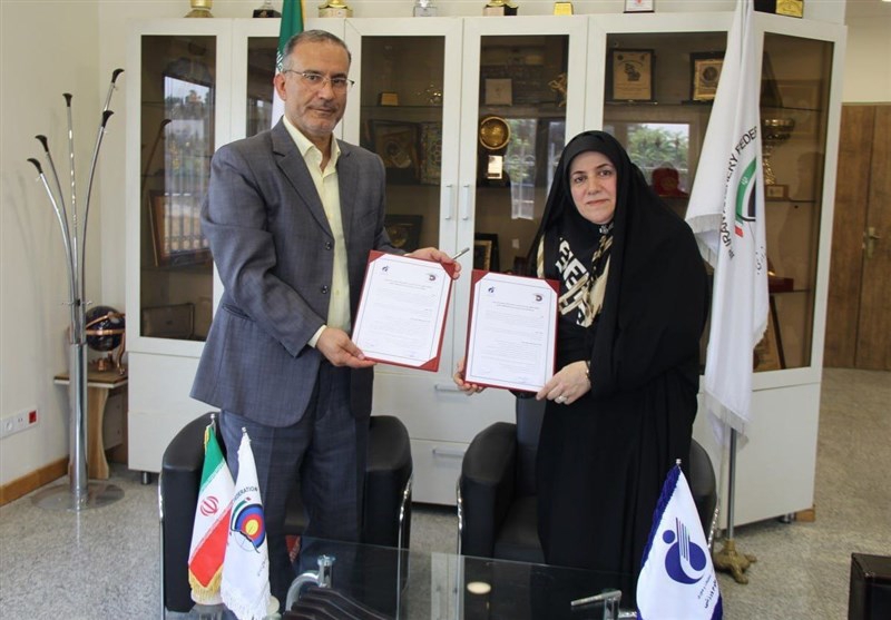 امضای تفاهمنامه همکاری فدراسیون تیراندازی با کمان
