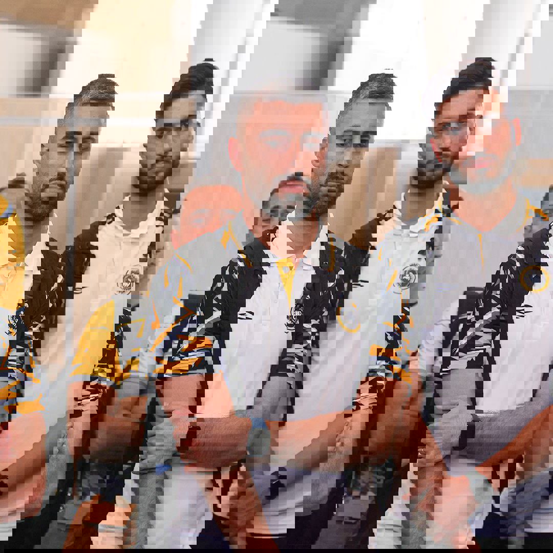 1894280