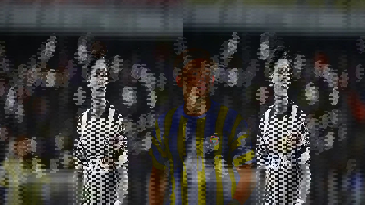 1894371