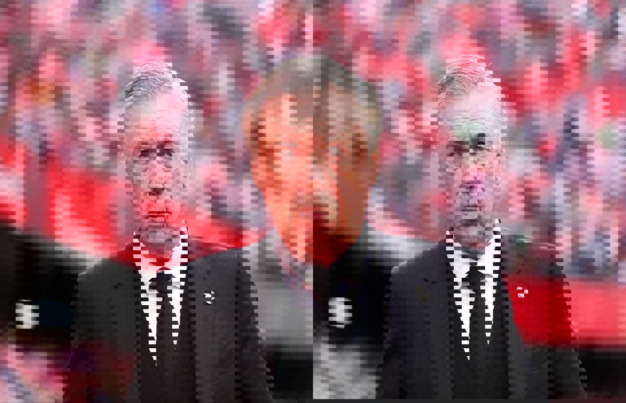 1894433