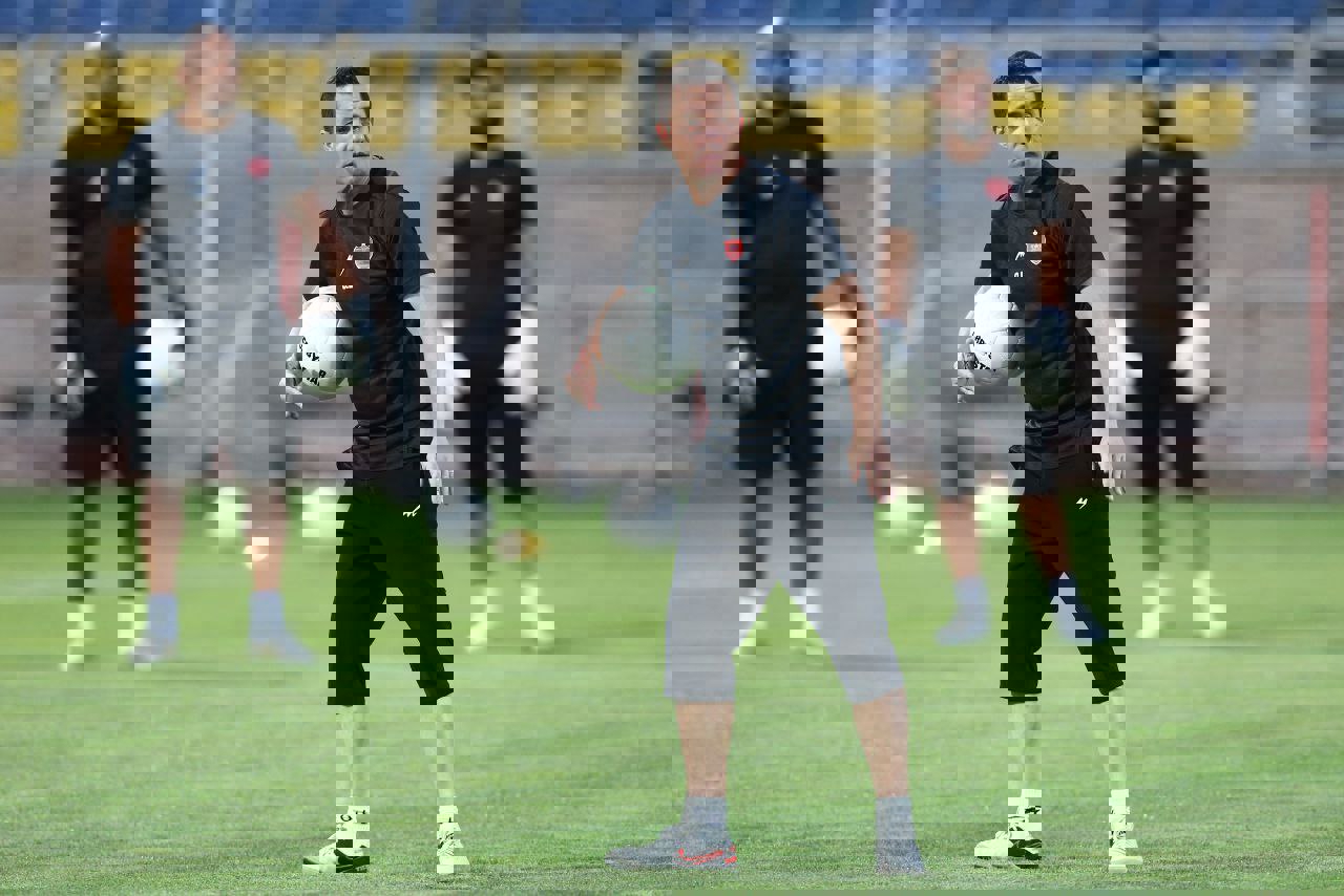 1894756