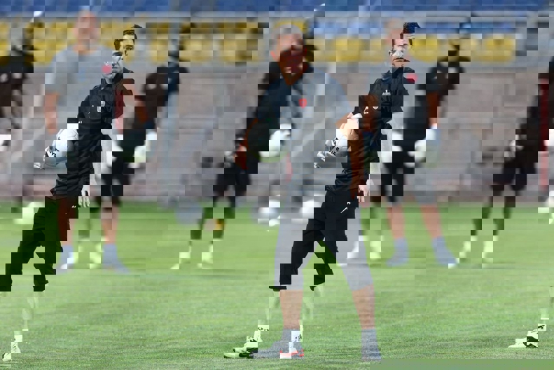1894756
