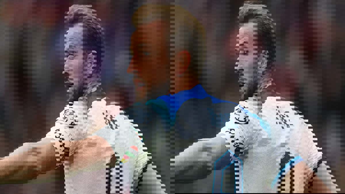 1894764