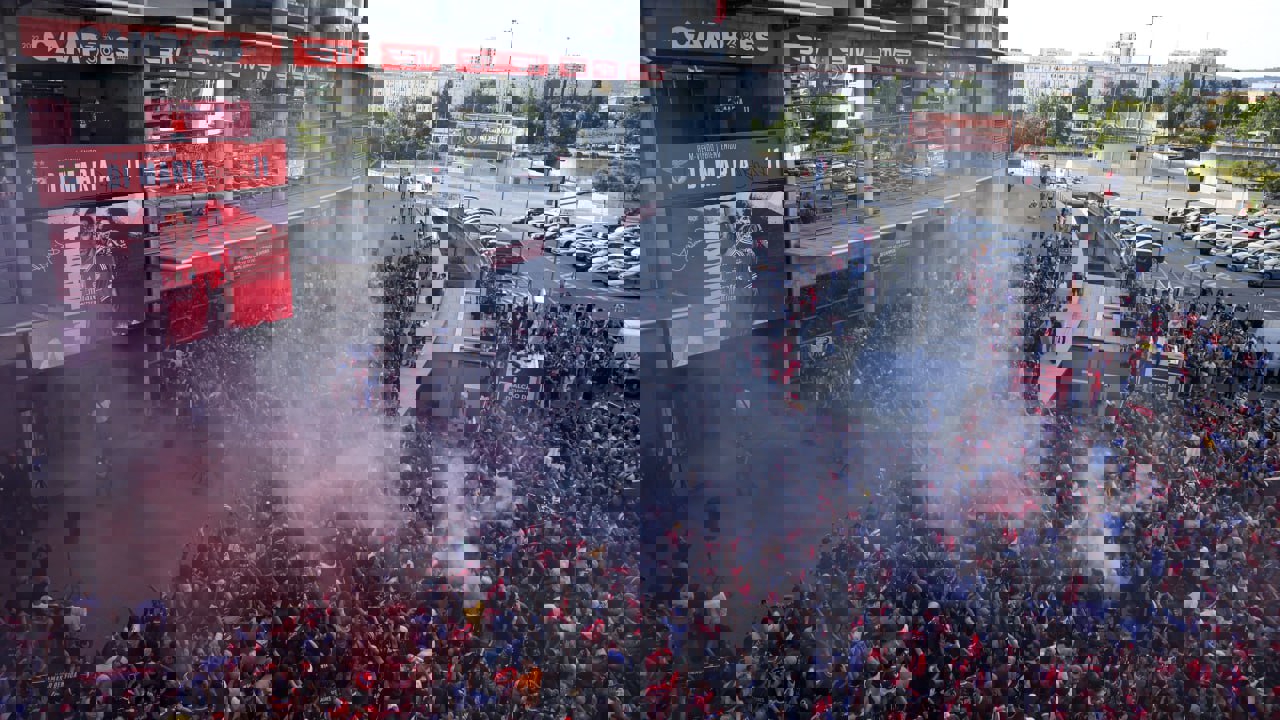 1895174