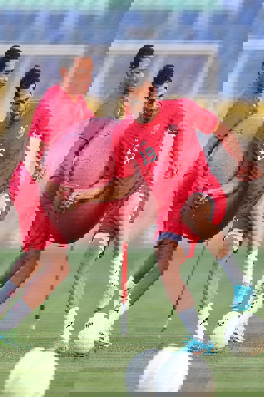 1895162