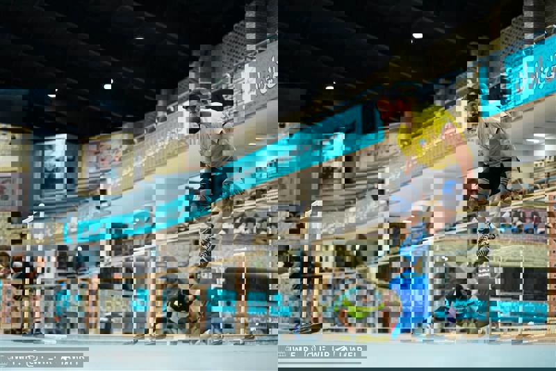 1894959