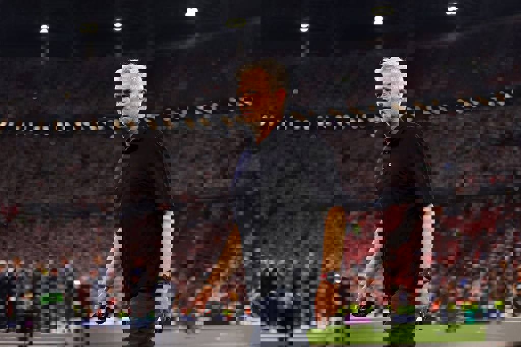 1895581