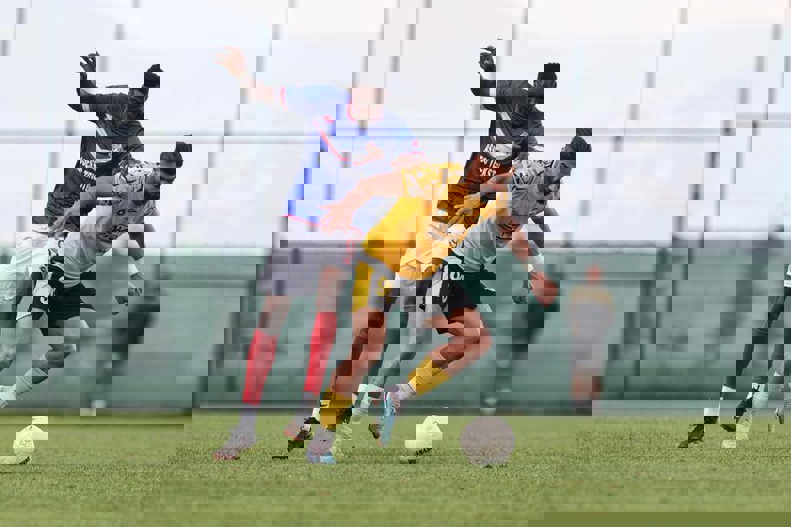 اسدی با گل در سپاهان استارت زد 2