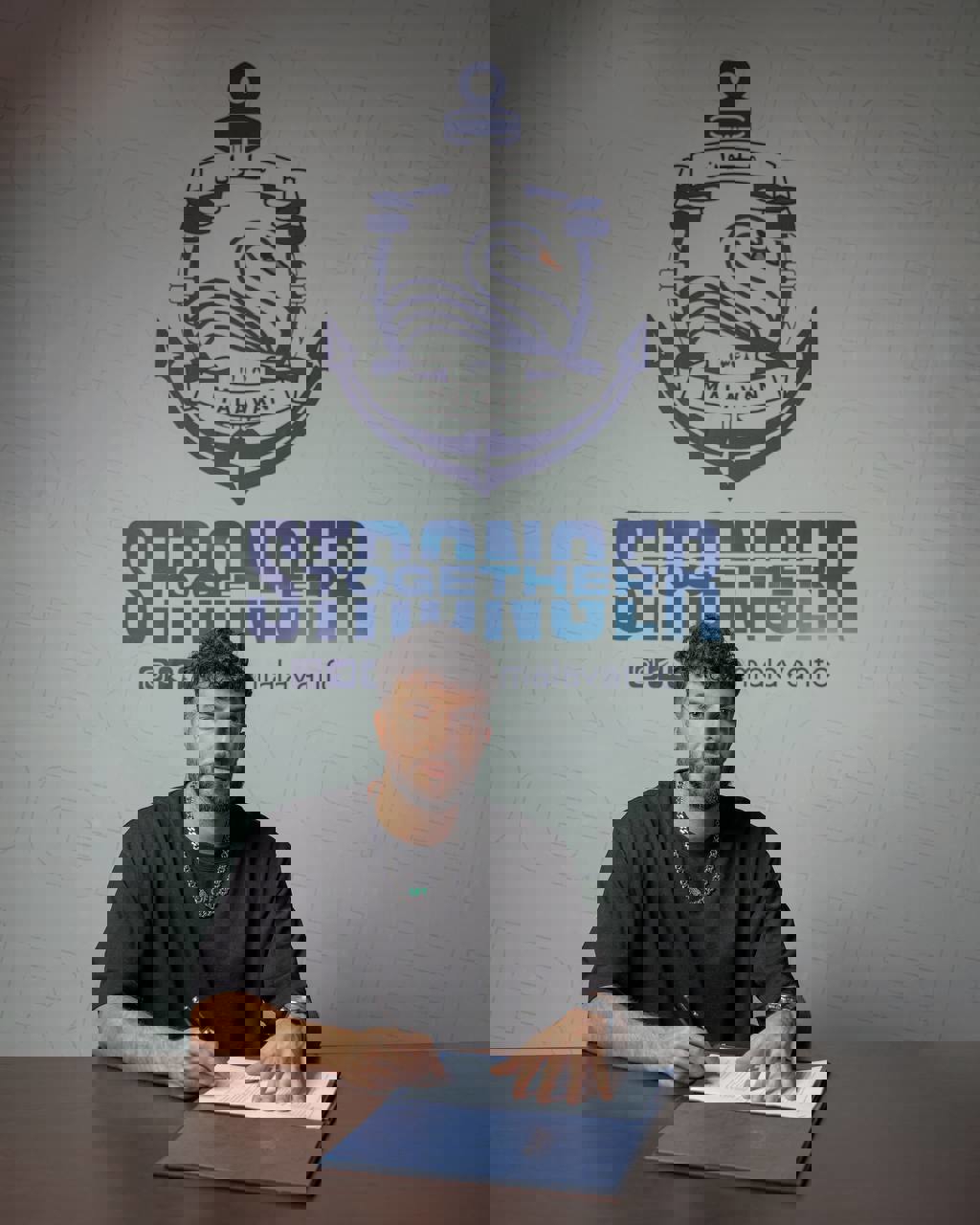 1896625