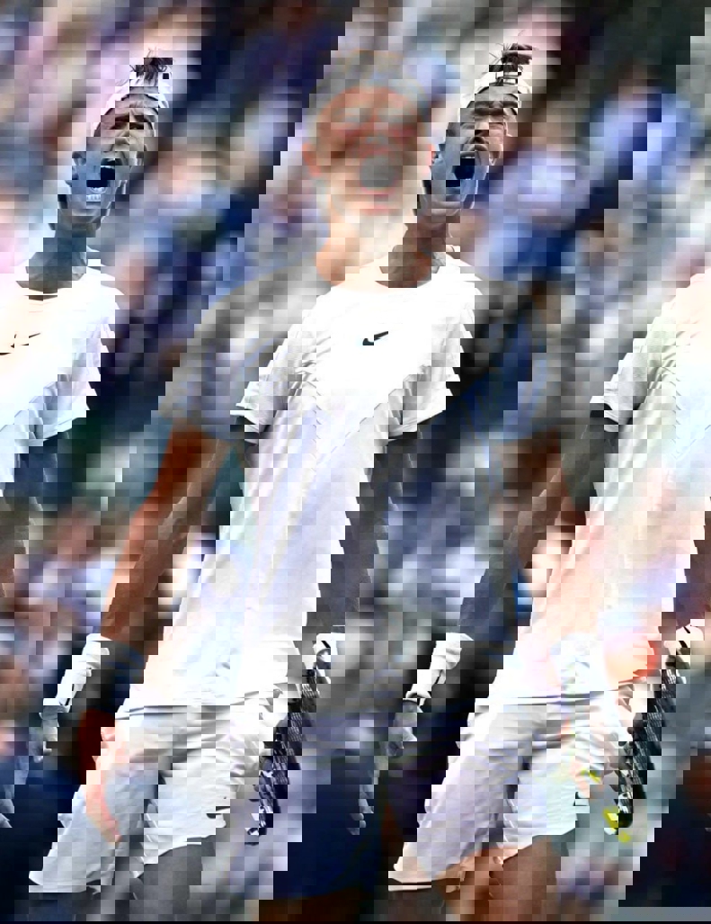 1896718