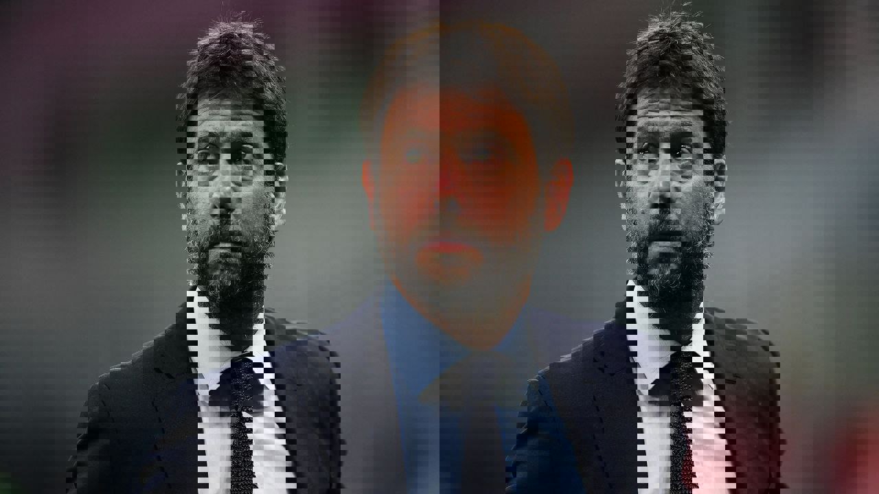 1896770