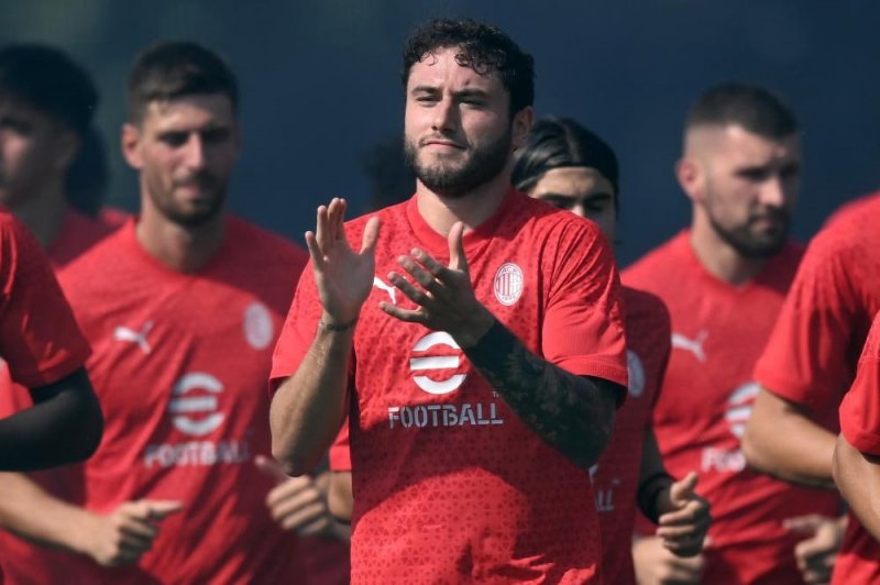 پیولی میلان را بدون طارمی تمرین کرد! (تصویر)
