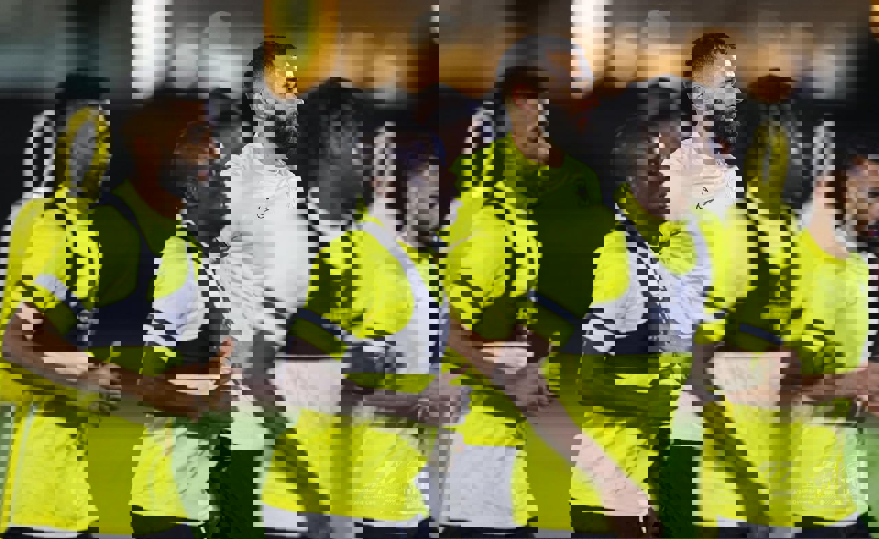 1896859