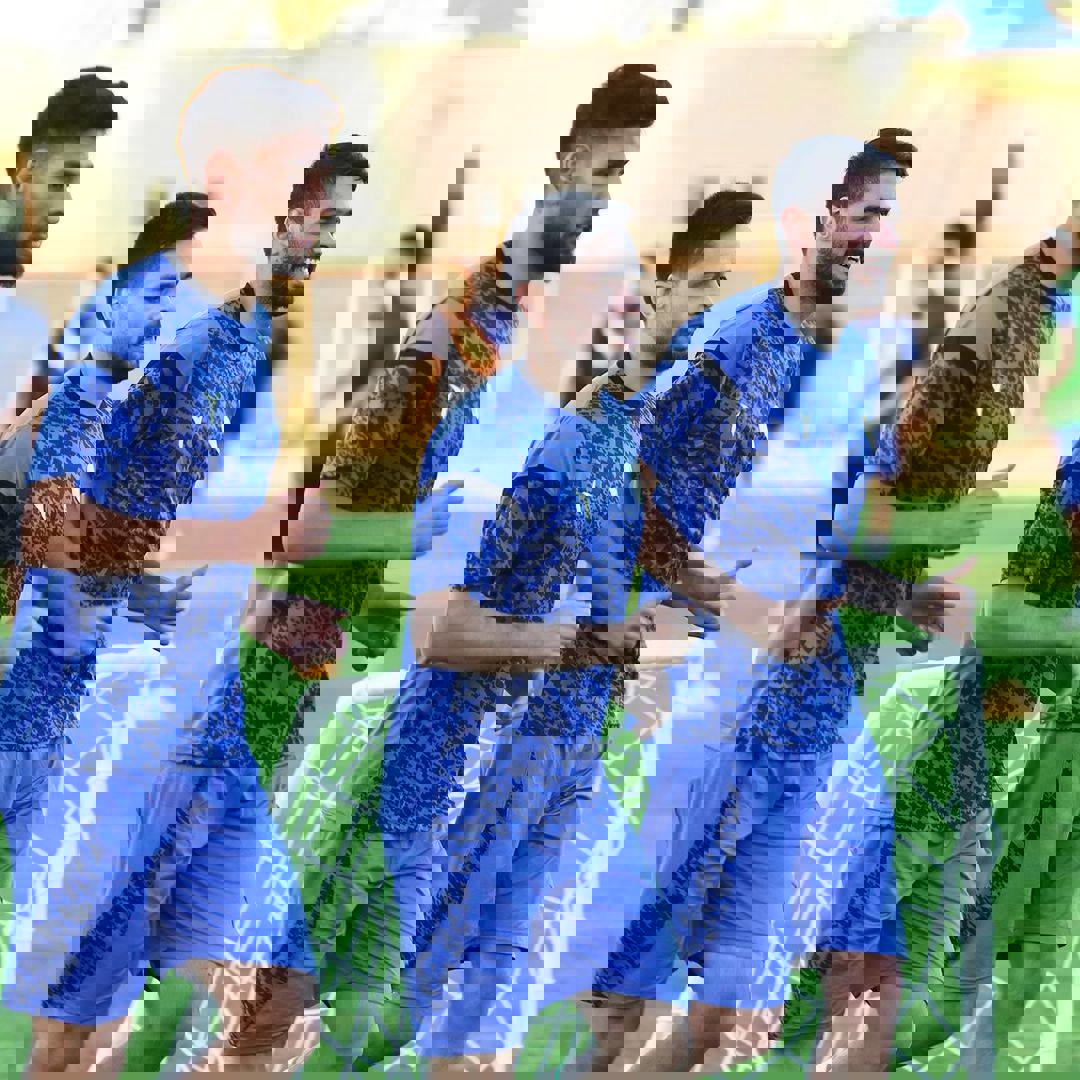 1896785