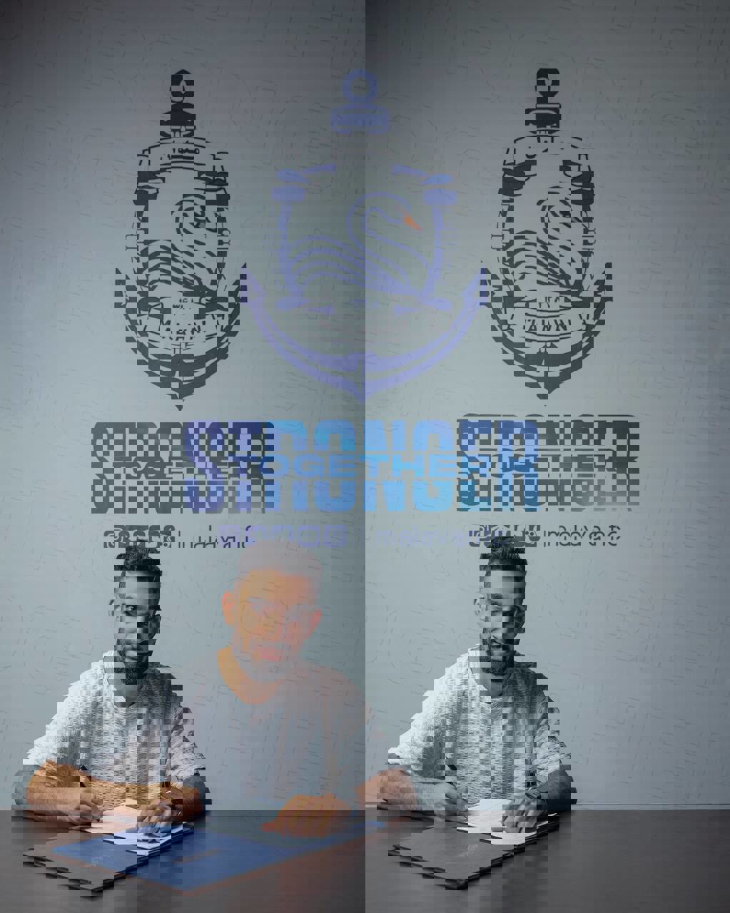 1897078