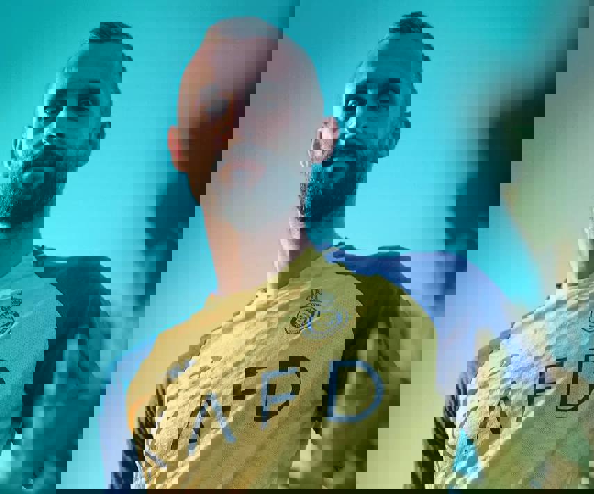 1897183