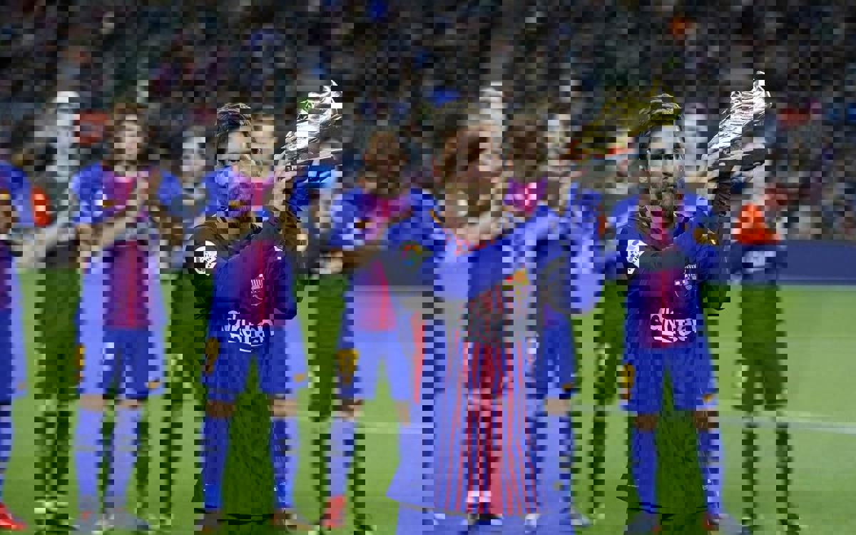 1897526