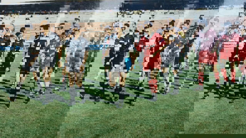 1897599