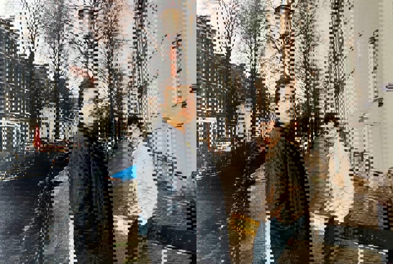 1897979