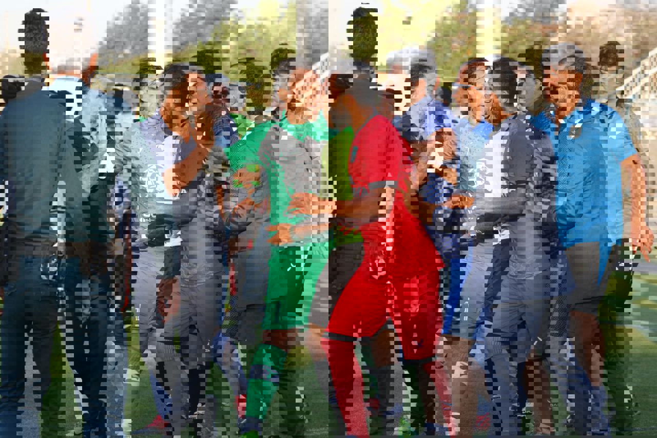 1898079
