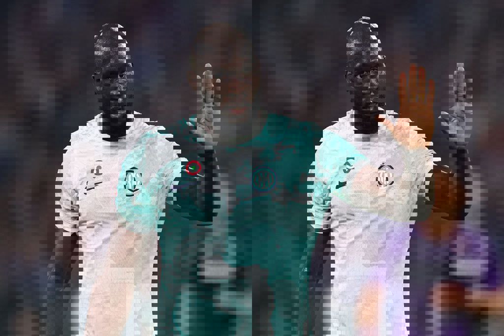 1898066