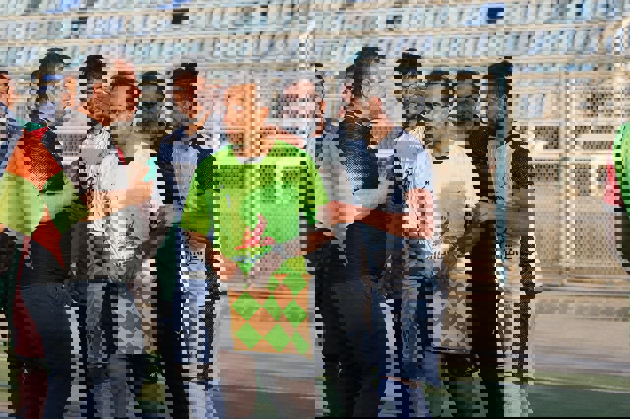 1898080