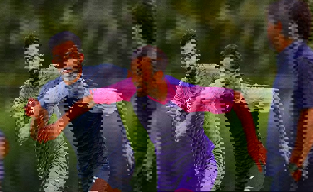 1898261